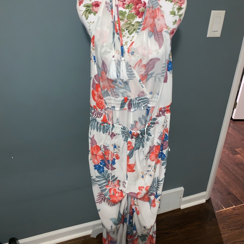Mustard Seed white halter Jumpsuit in tropical flower - Picture 6 of 7